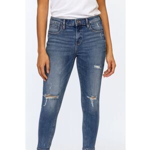 Silver Jeans Co Women’s 29/8 Skinny Blue Denim Distressed Medium Wash Zip Fly